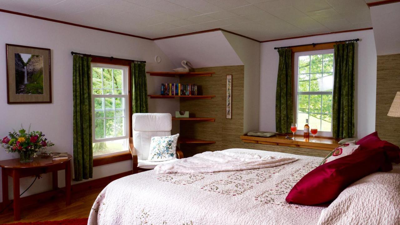 Enfield Manor And Vacation Newfield