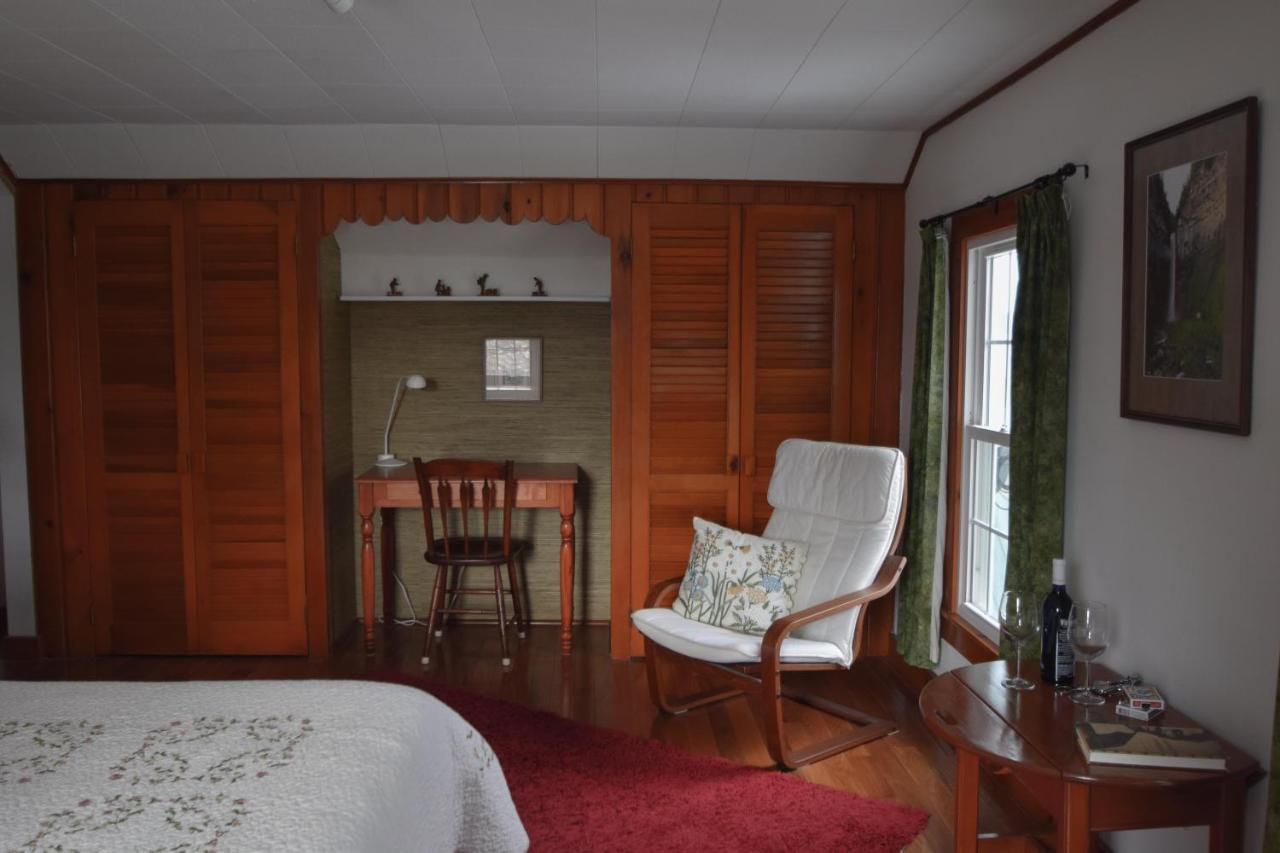 Enfield Manor And Vacation Bed and breakfast